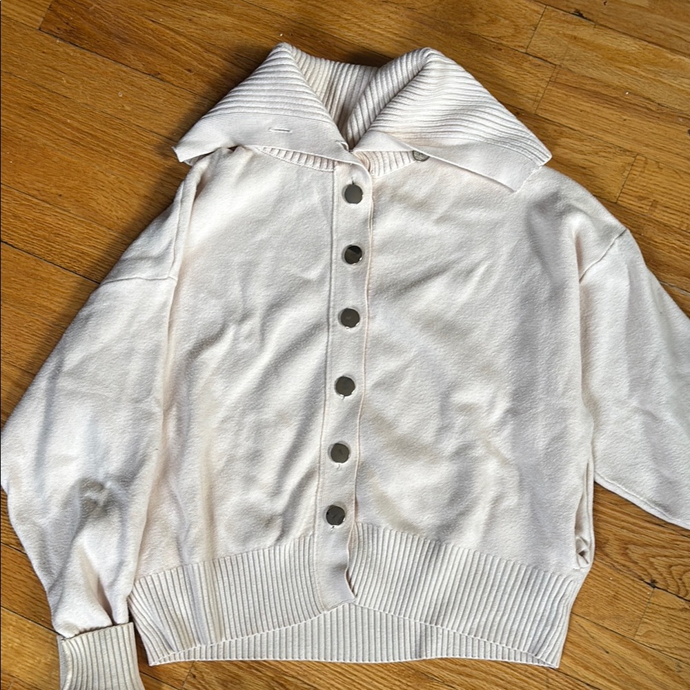 Cream Zara Sweater/Cardigan with buttons size S